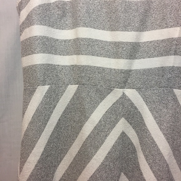 Ann Taylor Gray Chevron Striped Textured Dress 4P - Picture 3 of 8
